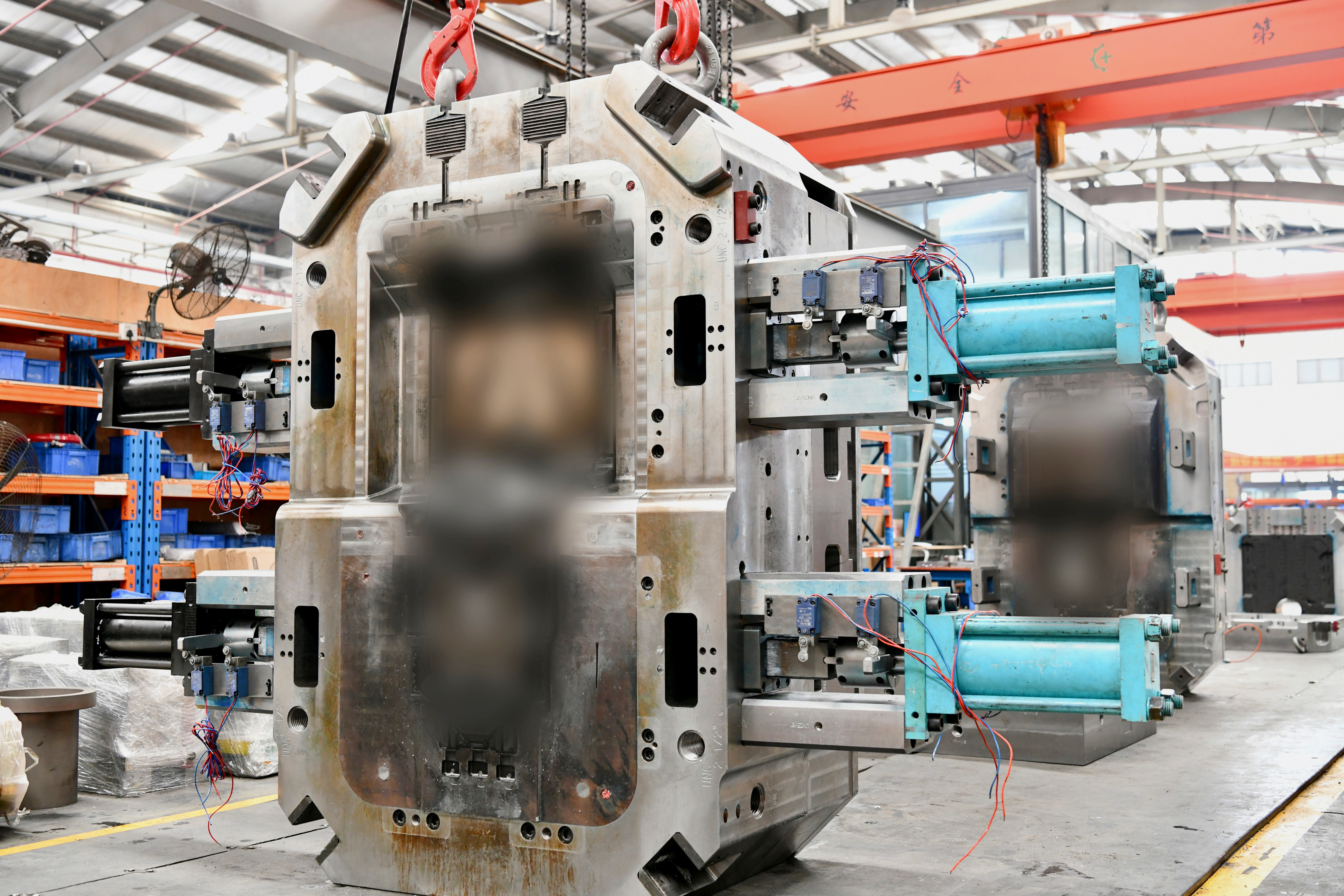 品成金屬成功研發(fā)特種汽車一體化車架壓鑄模具