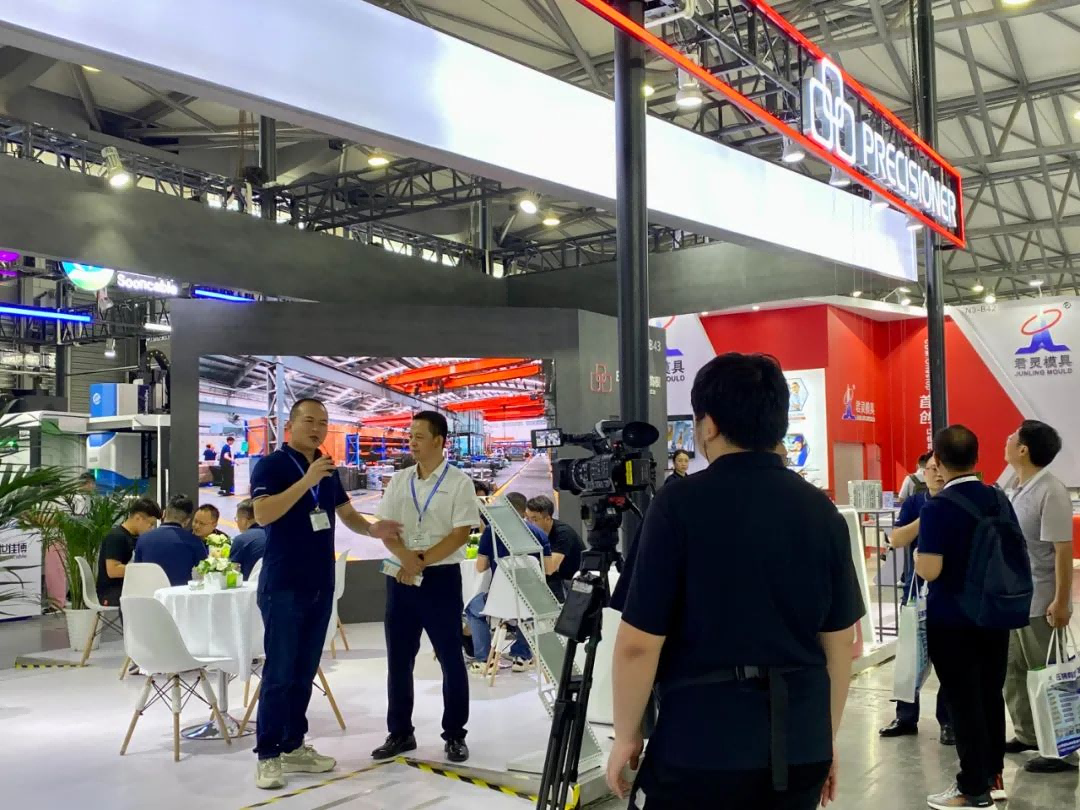 2023上海國際有色壓鑄展——中鑄科技蒞臨品成金屬展位，直播專訪市場總監(jiān)