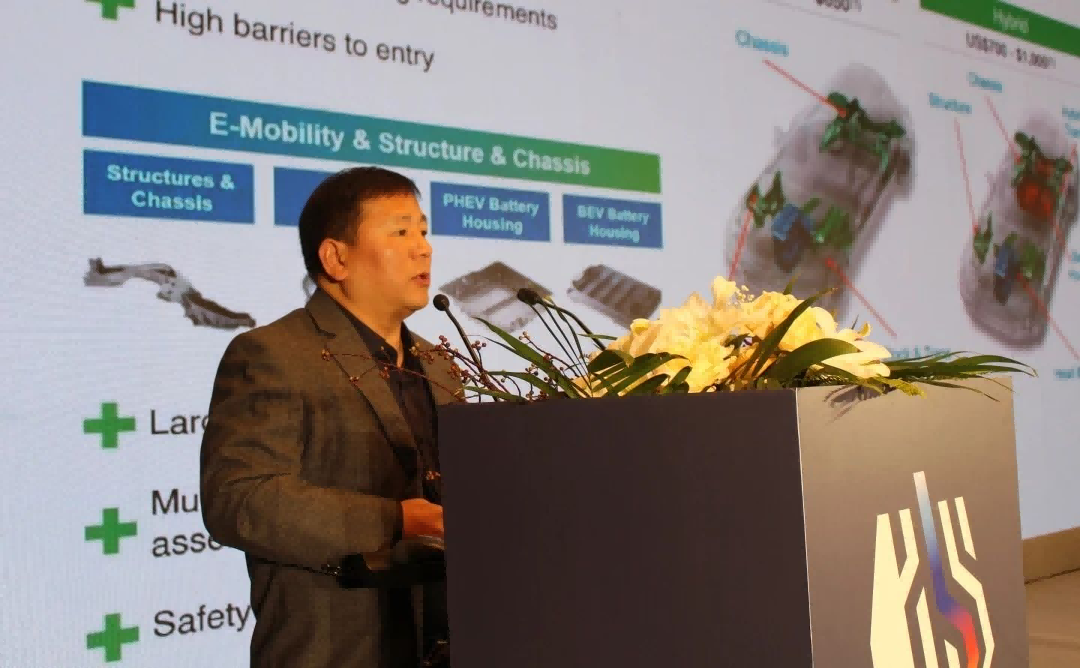 諾瑪科(南京)汽車零部件有限公司胡偉華先生以《MAGMASOFT&reg;在GSPM缸蓋產(chǎn)品氣泡問題上的成功應用》為題作報告