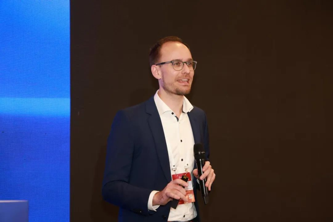 萊茵科斯特中國(guó)區(qū)總裁唐軍作報(bào)告