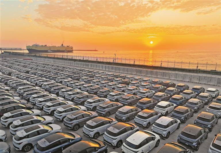 深汕特別合作區(qū)1-7月汽車制造業(yè)增勢強(qiáng)勁