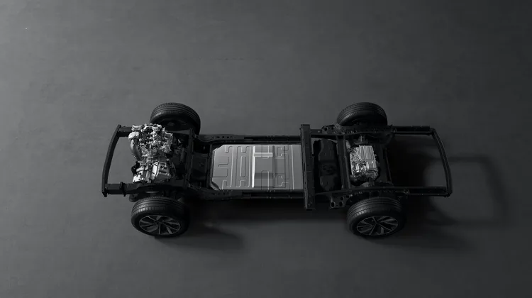 技術(shù)路線：增程賽道擁擠，混動(dòng)或超純電