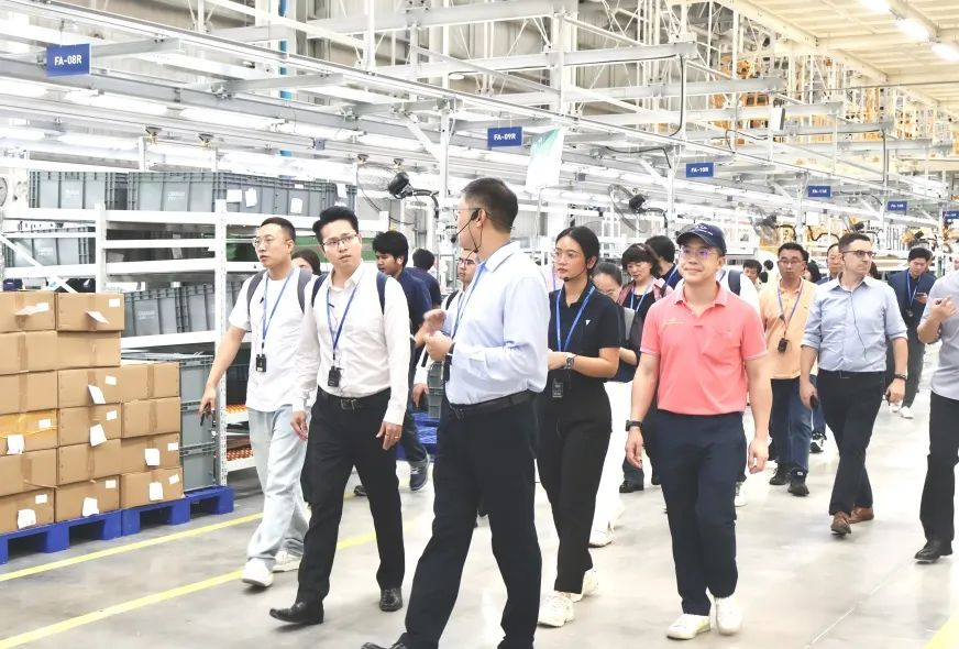 東南亞（泰國）壓鑄會議與會嘉賓前往長安汽車—羅勇工廠實地參觀學(xué)習(xí)
